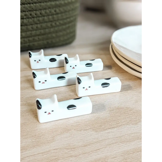 Super Delivery Arita Ware Cat Chopstick Rest