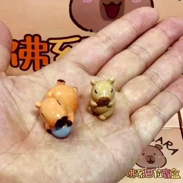 CAPYBARA MINI FIGURINE BLIND BOX-24