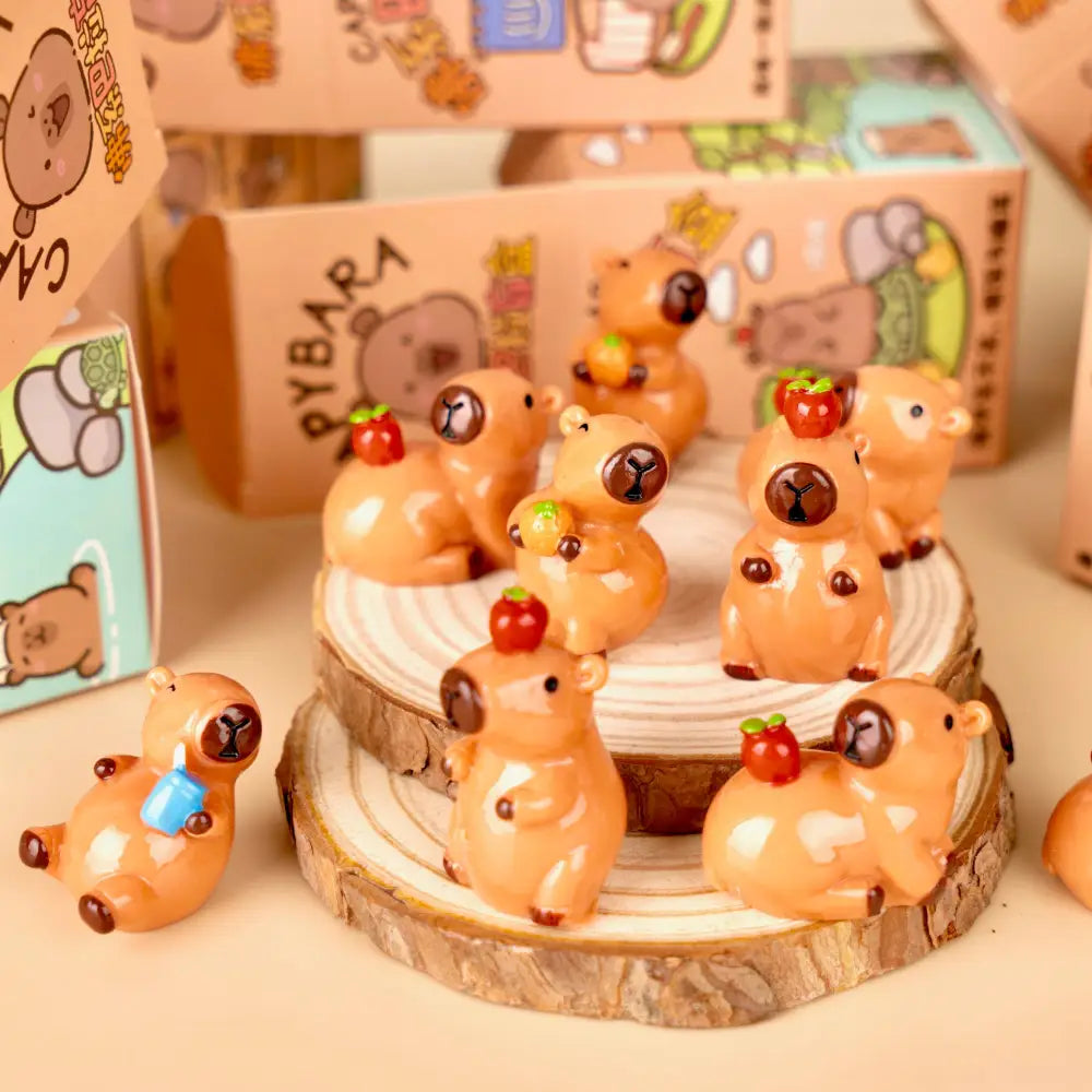 CAPYBARA MINI FIGURINE BLIND BOX-24