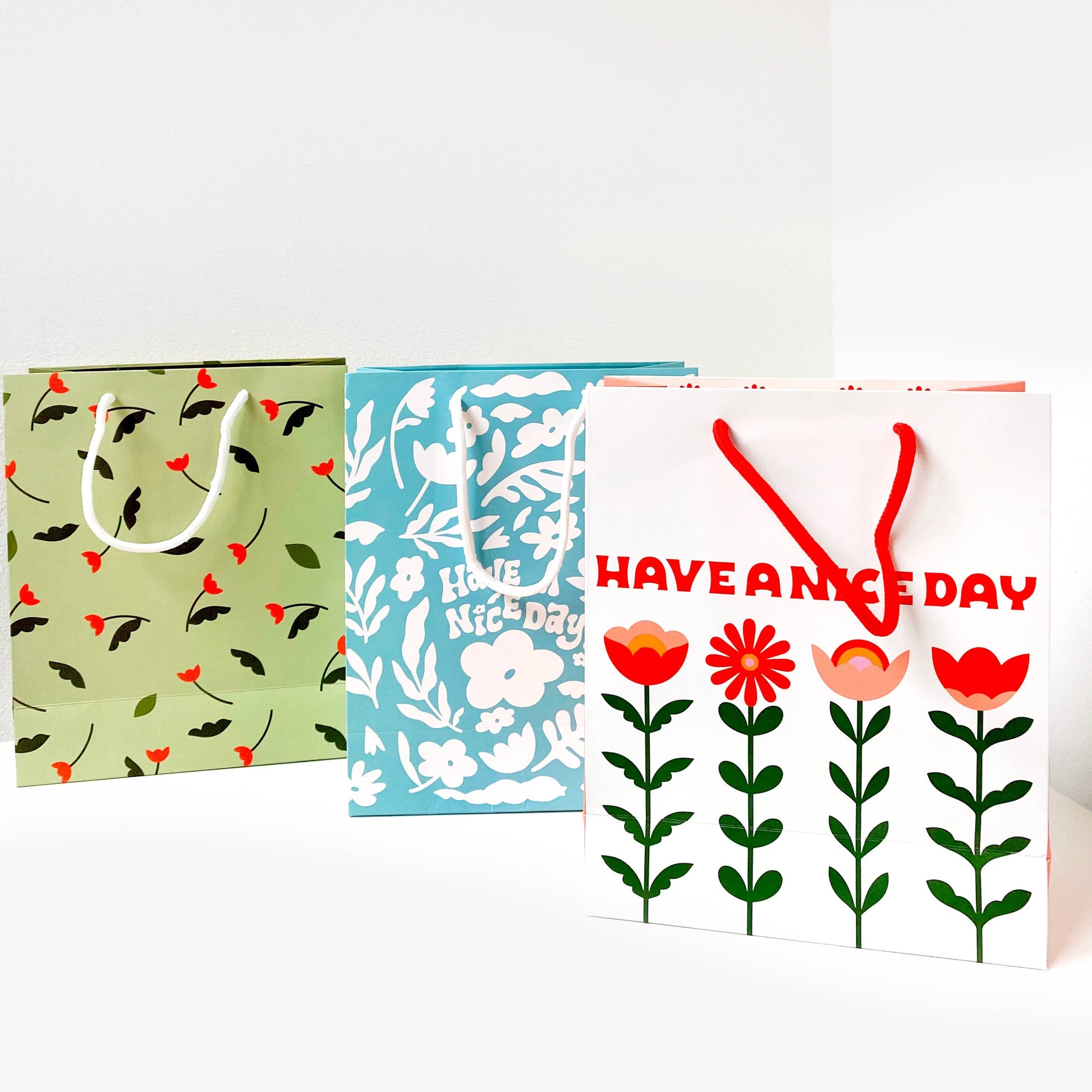 Have A Nice Day Holiday Flower Gift Bag A4