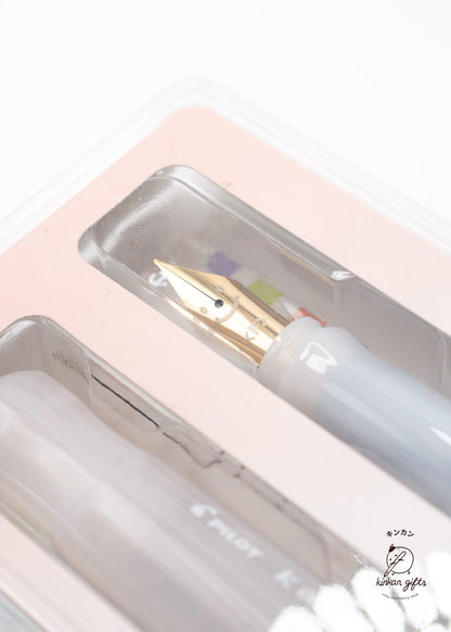 JPT White / Medium Kakuno Fountain Pen Madoromi Gold Nib