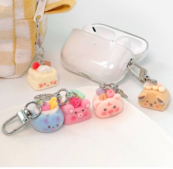 K-Wonderland Fuzzy Cake Keychain Blind Box (Random Style)