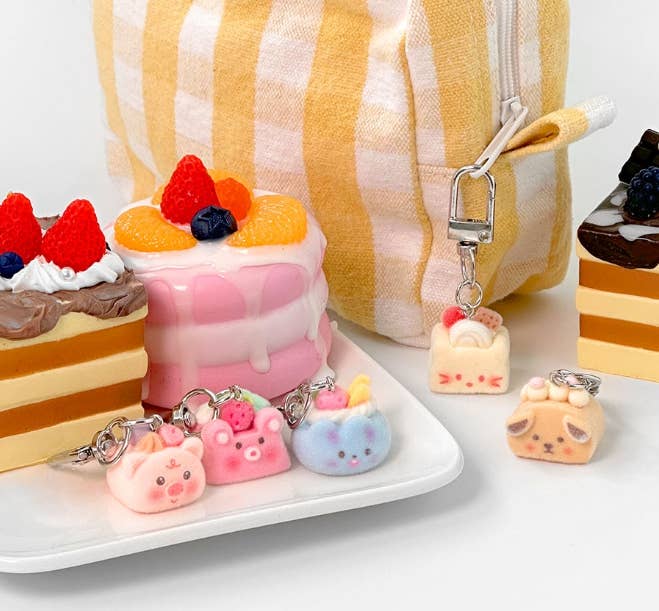 K-Wonderland Fuzzy Cake Keychain Blind Box (Random Style)