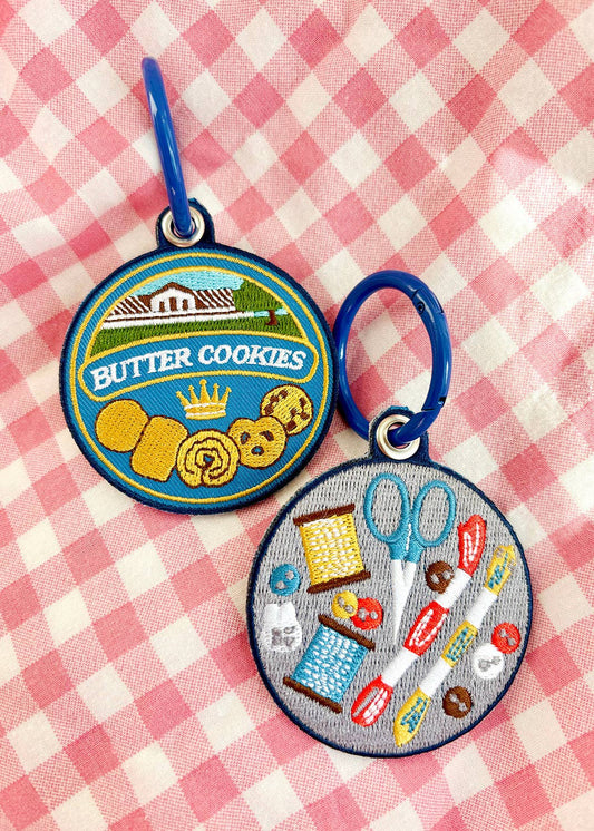 Maobabie Butter Cookie Tin Embroidered Keychain