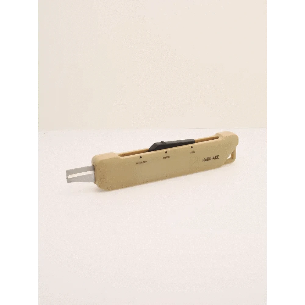 MDS Co.,Ltd. Scissors Hakoake 2-Way Portable Knife and Scissor tool by KOKUYO