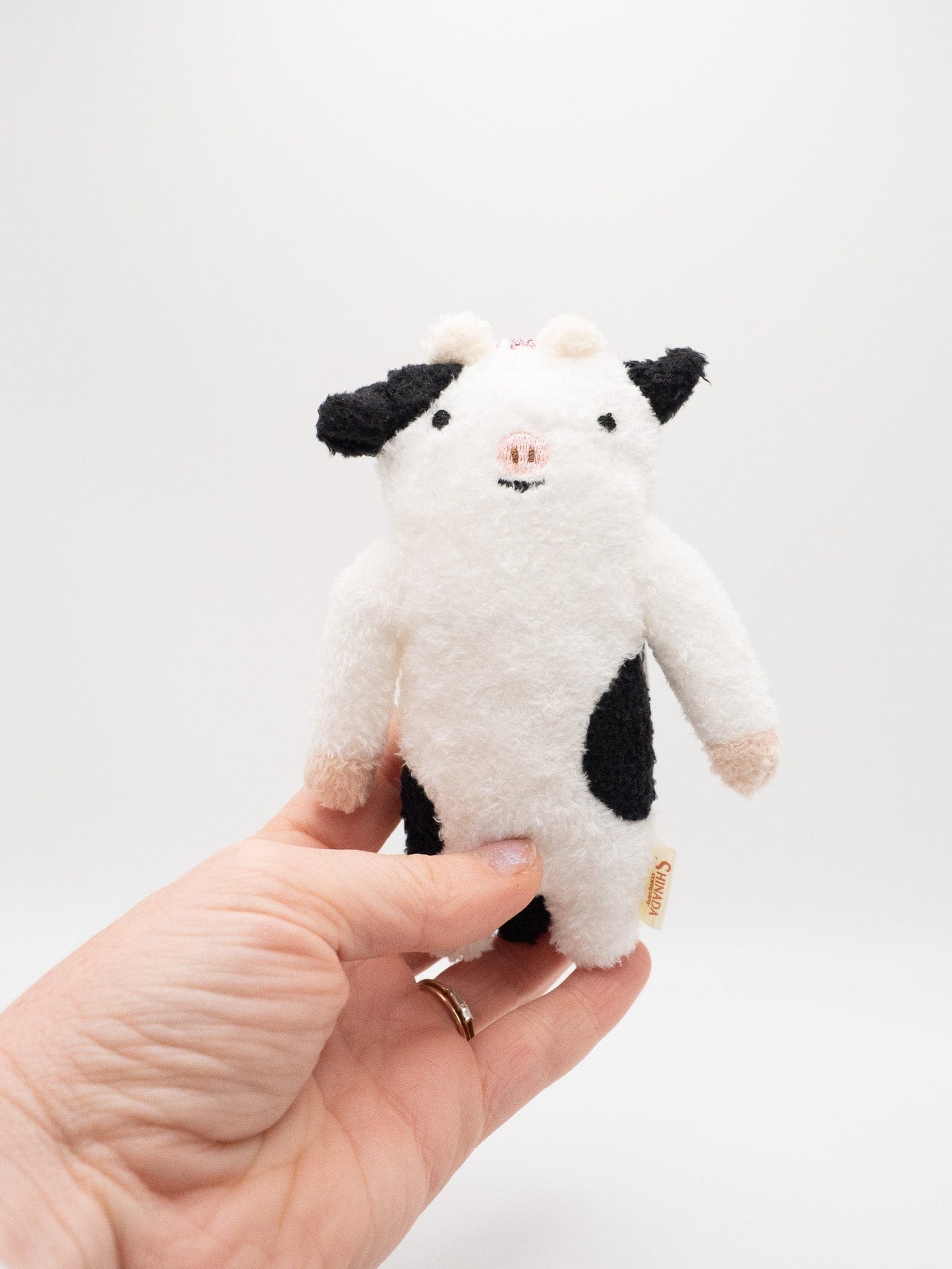shinada co. Keychains cow Fumofumo-san Keychain Plushie