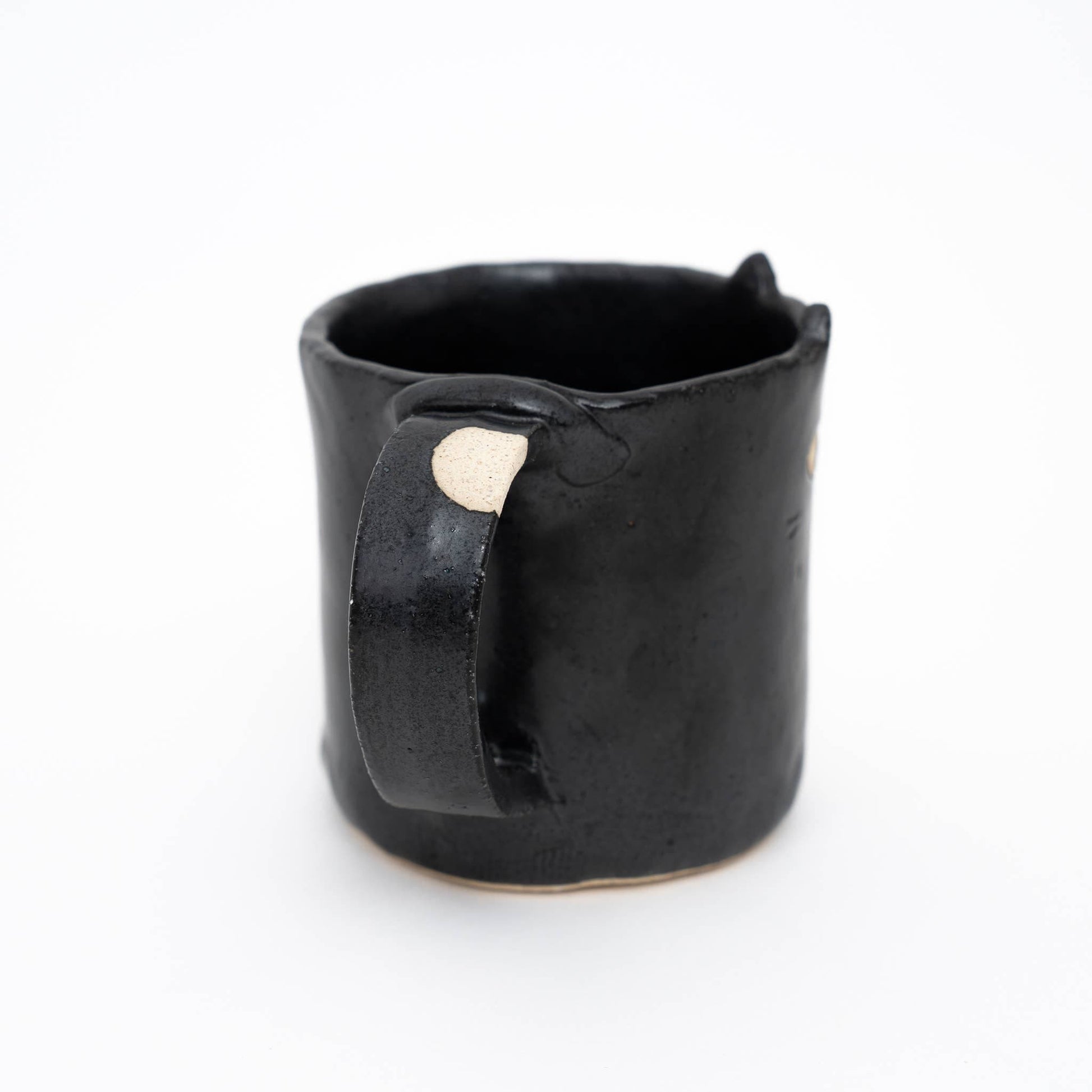 U PLUS INC Handcrafted Black Cat Mug – Japanese Ceramic Cup (270ml)